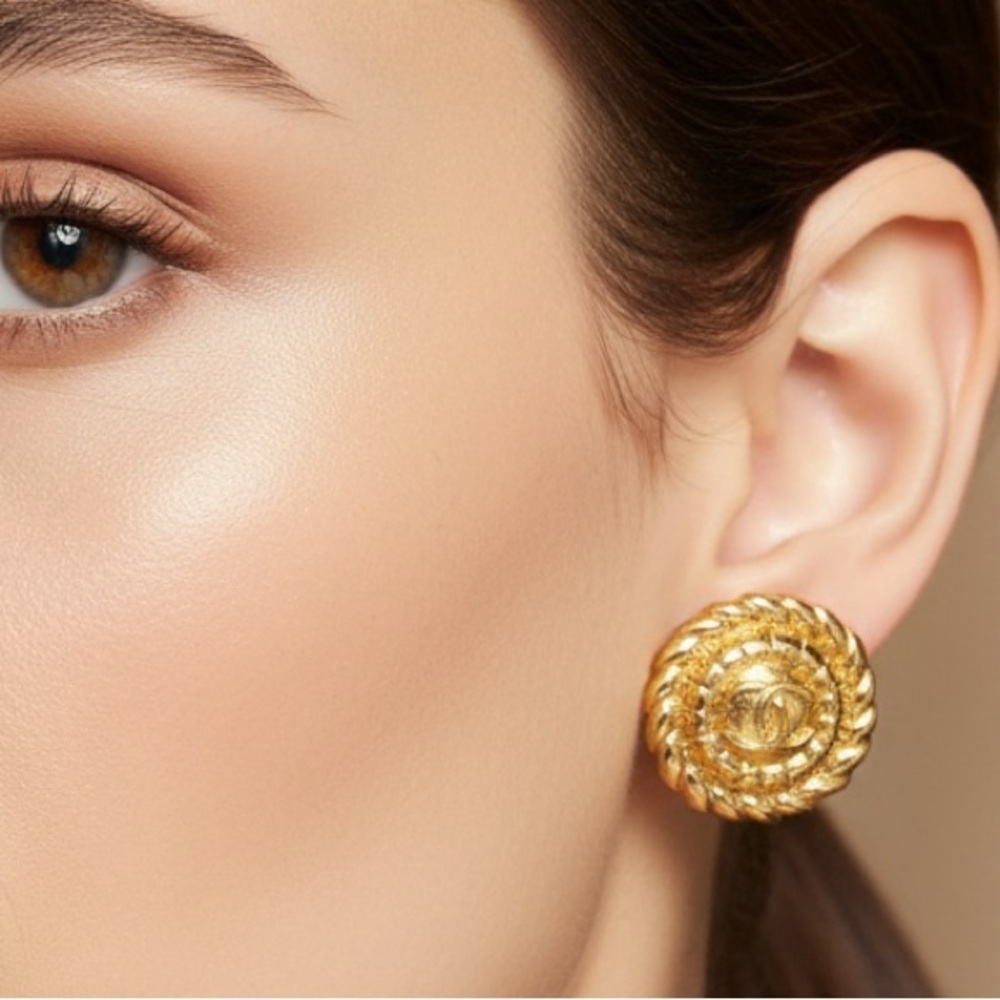 CHANEL Gold Spiral Earrings - Picture 10 of 10